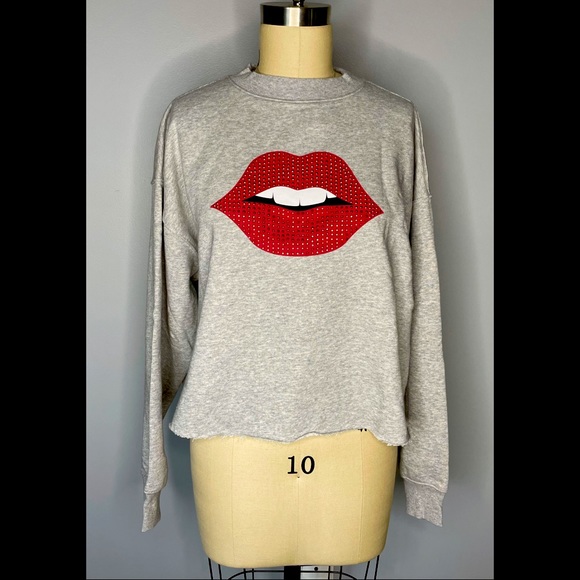 Forever 21 Tops - Crop top pullover sweatshirt Bedazzled Lips Kiss